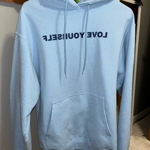 “Loveyourself” brand name sweatshirt